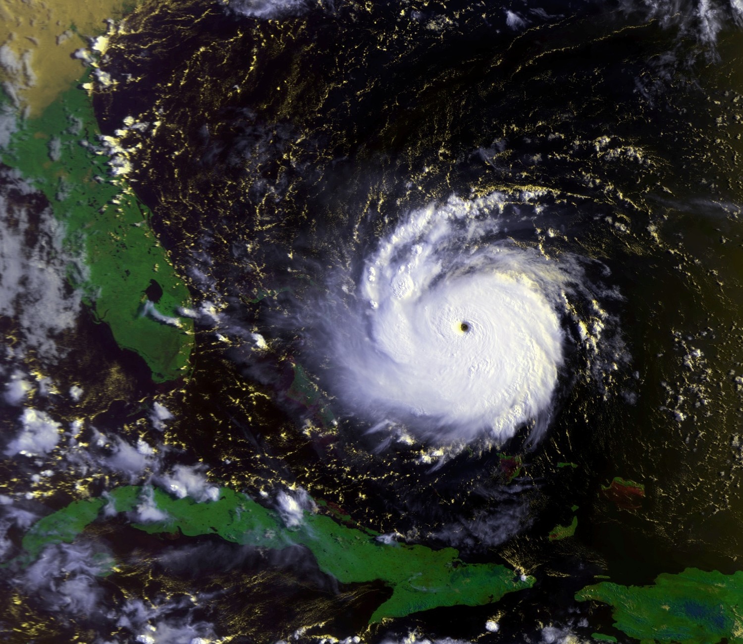 Hurricane Safety Reminders from Hendry Aluminum